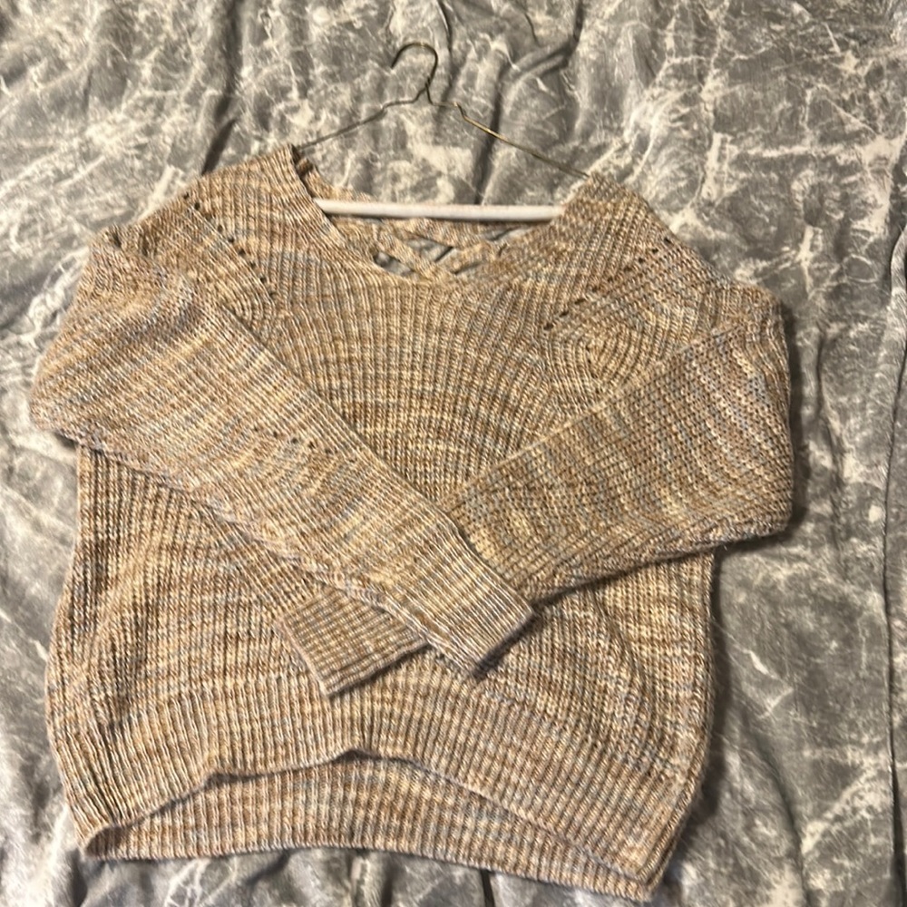 Sweater that was worn twice! Still in great condition!!